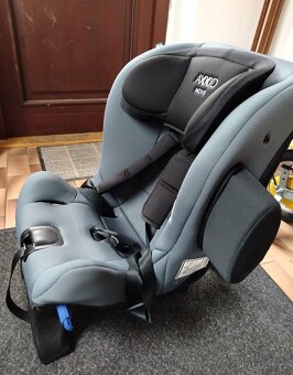 Autosedačka Axkid protisměrná - 2