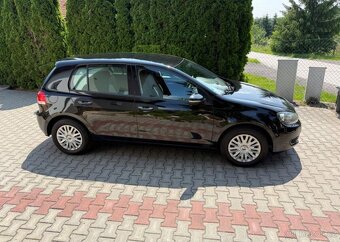 Volkswagen Golf 1,4i VI serviska , klima , benzín - 2