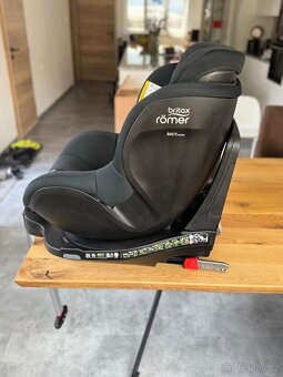 Autosedačka Britax Romer dualfix M i-size, space black - 2
