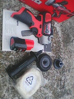 MILWAUKEE M12 BPS-0 Aku leštička + baterie 2Ah - 2