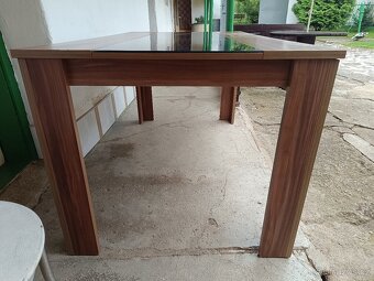 Prodám jídelní stůl - 2