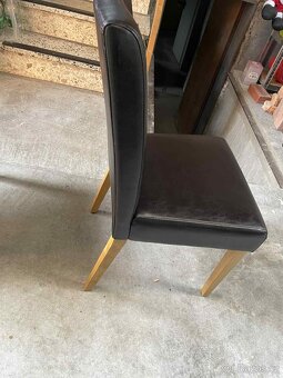 Prodám opravdu luxusní židle 5 kusů temně hnědá Nappa kůže. - 2