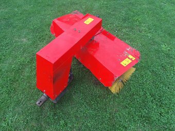 Zametací kartáč Terra Vari - 2