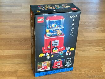 Lego 21358 - Automat na Minifigurky - 2