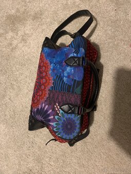 Spis malá cestovní kabelka desigual - 2