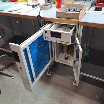 Montážní stoly - 2