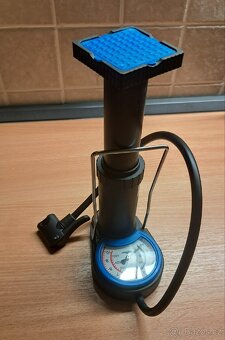Nožní pumpička s manometrem - 2