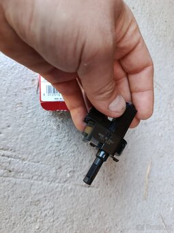 Mondeo MK4 snímač spojky/předání celá ČR - 2