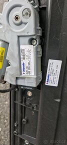 Stresni okno sibr audi A6 4F - 2