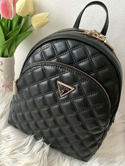 Černý batoh Guess - 2