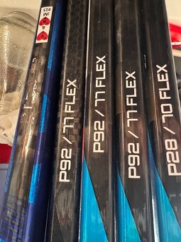 HOKEJKA BAUER NEXUS SYNC  TVRDOST 77/70 - 2