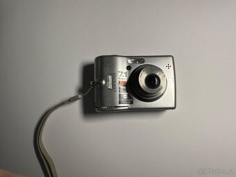 Nikon Coolpix L12 - 2