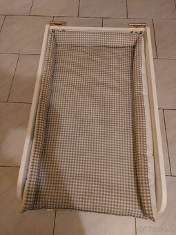 Přebalovací pult - 2