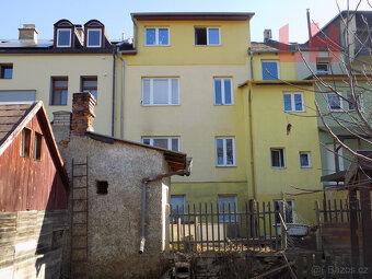 Prodej rodinného domu, 2 bytové jednotky, 1 nebytový prostor - 2