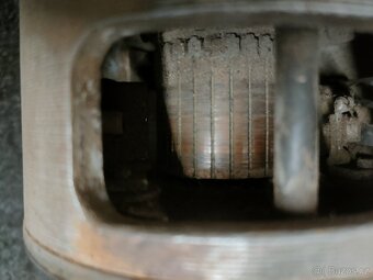 Dynamo Bosch Tatra 603 - 2