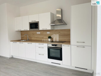 Pronájem bytu 3+kk, 96 m2 + 116 m2 terasa, Praha 8 - 2