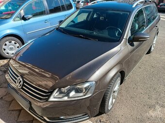 Passat combi hnědý 125kw 2011 - 2
