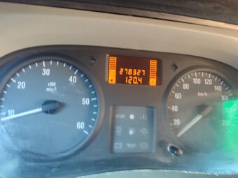 Prodám Opel Vivaro long 1,9 tdi - 2