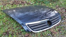 Černá kapota VW Phaeton - 2
