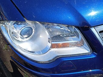 Přední světla VW Touran - 2