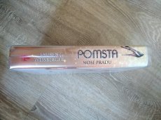 Kniha Pomsta nosí Pradu - 2