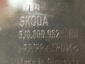 ŠKODA FABIA 2 - 5J - 2007-2010 - nadkolí PP - 5J0809962RH - 2