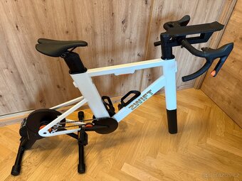 Cyklotrenažér Zwift Ride se zátěží Wahoo Kickr Kore - 2