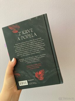 Z krve a popela (první díl) + kniha jako dárek za 70 Kč - 2