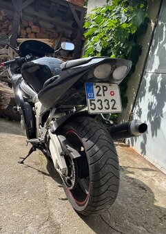 Yamaha YZF R6 2002 - 2