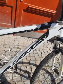 cross kolo Leaderfox bílé, vel. 17" - 2