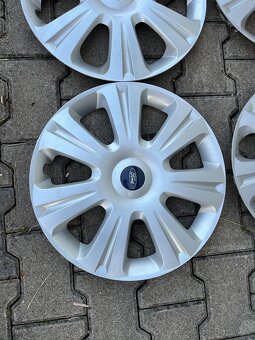 4x originál poklice FORD R16 - zachovalé - 2