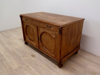 Stará stylová komoda - originál po renovaci - 2