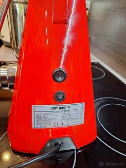 Hnětač, mixér,  kuchyňský robot , 7l - 2