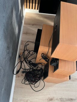 Prodám reproduktory Genisu 5+1 - 2