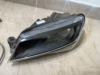 Světlomet Škoda Superb 3  3V1 941 015 B  LP - 2