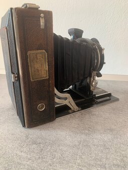 starého deskového fotoaparátu „agfa standard“ - 2
