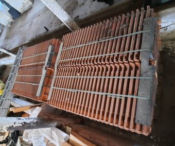 Prodám pálenou tašku CREATON RAPIDO červená engoba - 2