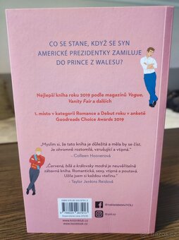 Červená, bílá a královsky modrá - 2