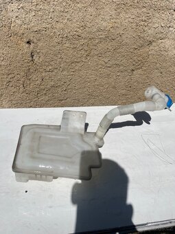 Prodám NÁDRŽ OSTŘIKOVAČŮ - 2