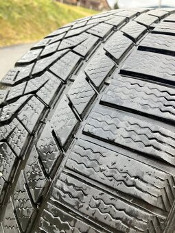 Zimní pneu 225/40 r18 - 2