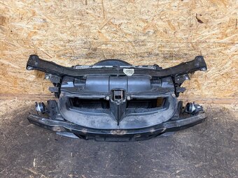 CHLADIČOVÁ STĚNA BMW E91 320D - 2