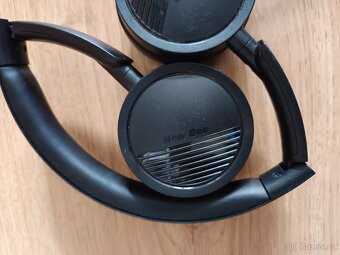 Drátová sluchátka s mikrofonem. New Bee - 2