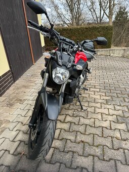 Yamaha MT-07 - 2