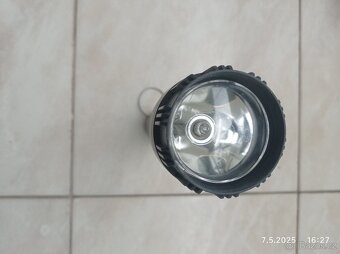 baterky a nabíječka - 2