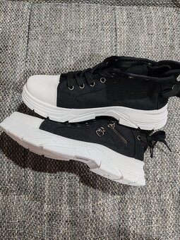 Nové Černo-bílé tenisky vel. 40 - 2