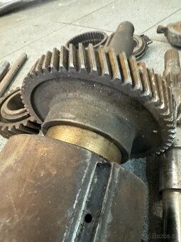 Nahradní díly Tatra 87 - 2