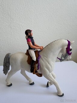Schleich jezdec s koněm - 2