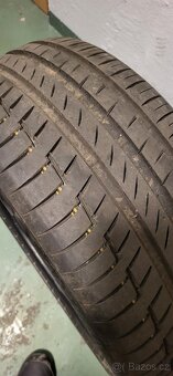 Continental Premium Contact 245/40/r20V - 2