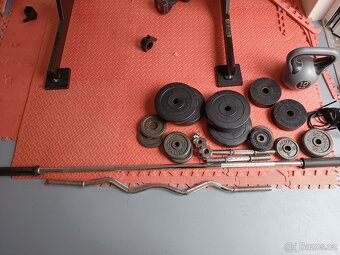 Posilovací věž, hrazda, rack, lavice, činky, osa - 2