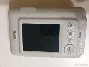 Fujifilm INSTAX mini LiPlay
- 2